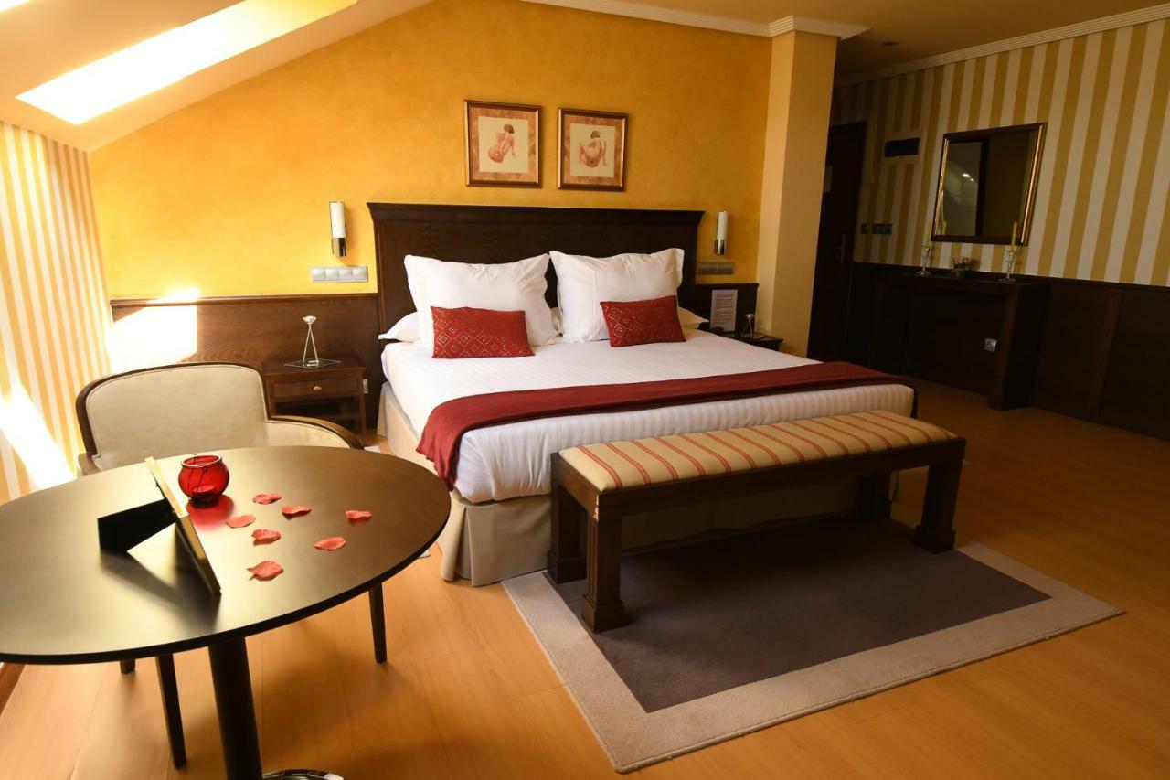 Hotel Miravalle Ourense Zewnętrze zdjęcie